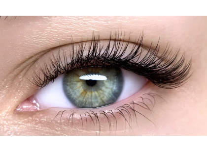 What Are Classic Lashes? How Are They Applied & Who Are They For?